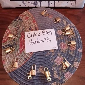 LOUIS VUITTON 6 PAIRS BUNDLES. LOCK&KEY SET